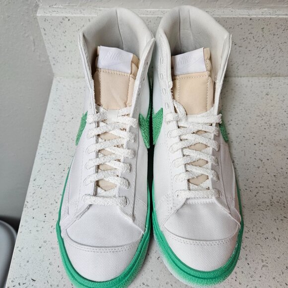 Nike Blazer Mid 77 Size 10 womens/8.5 mens new damaged box green white christmas - Picture 9 of 16